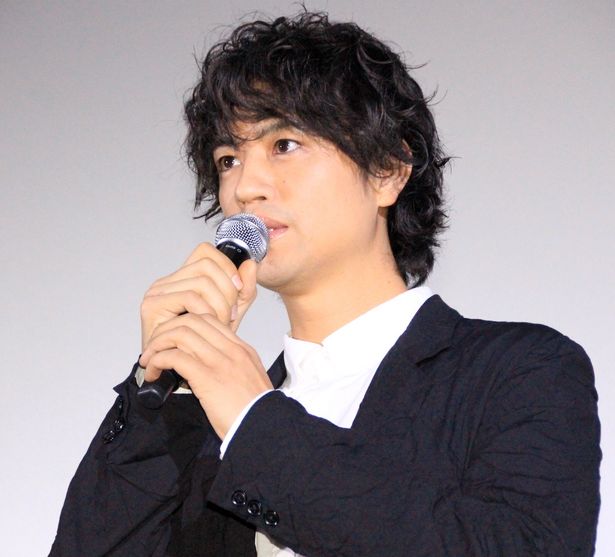 メガホンをとった齊藤工