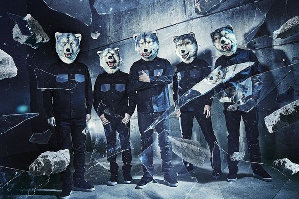 【写真を見る】『いぬやしき』に登場する犬たち…ではなく、主題歌を手掛けたMAN WITH A MISSION