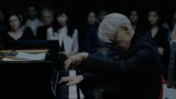 『坂本龍一 PERFORMANCE IN NEW YORK:async』は公開中