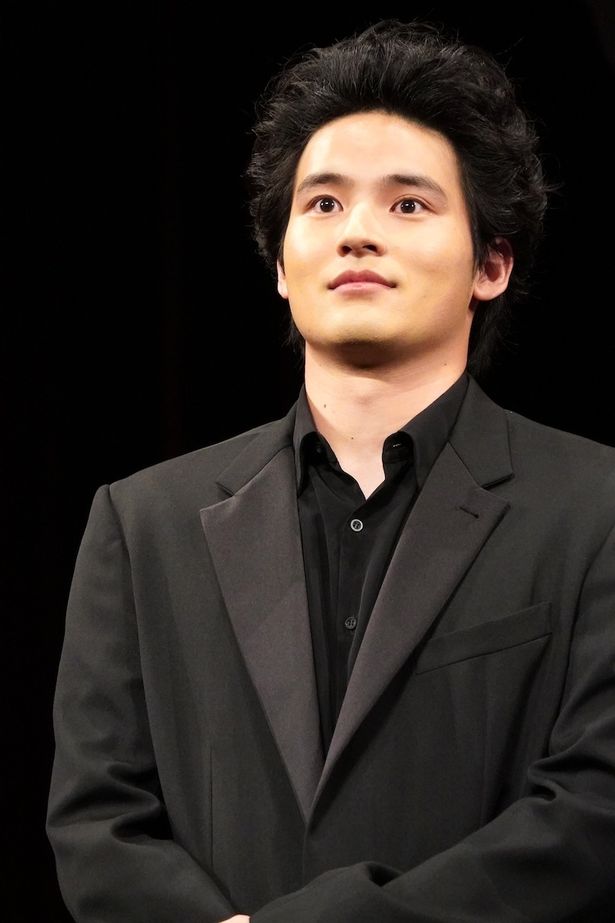 新宿中央署の“超”破天荒なルーキー刑事、相葉四郎を演じた水上恒司