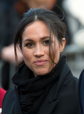 メーガンのファッションがまだ女優気取りと非難されている？