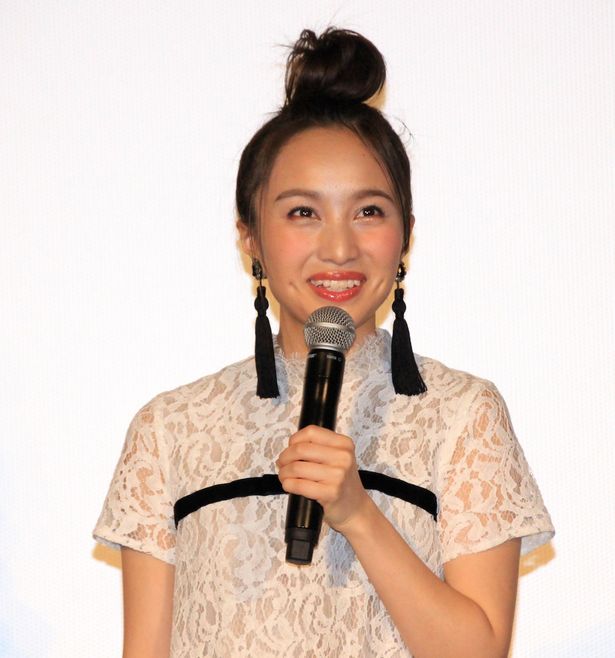 吹替版完成披露試写会に登壇した百田夏菜子