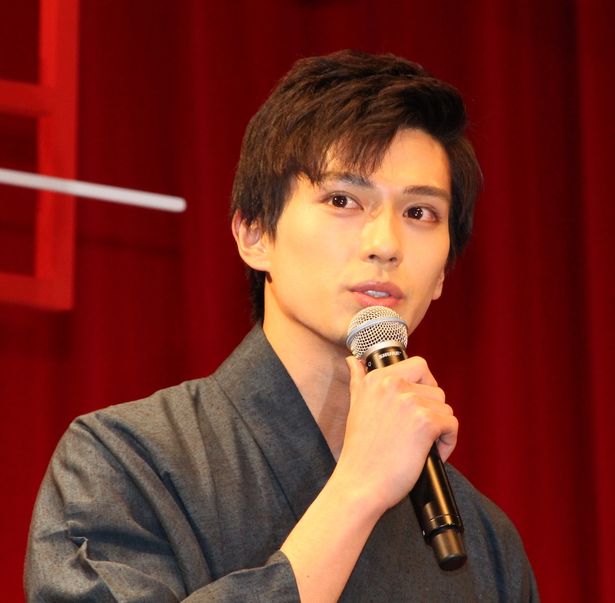 綿谷新役の新田真剣佑