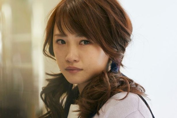 川栄李奈は糸真の友達で弦に密かに好意を抱く晴歌役に