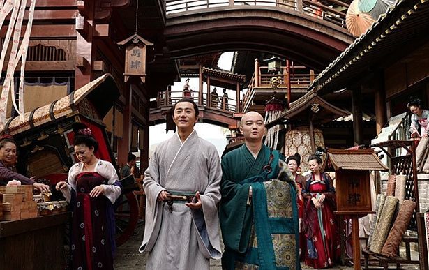 壮大なセットが建設された