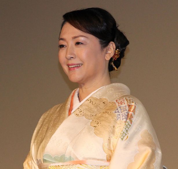 初日舞台挨拶に登壇した松坂慶子