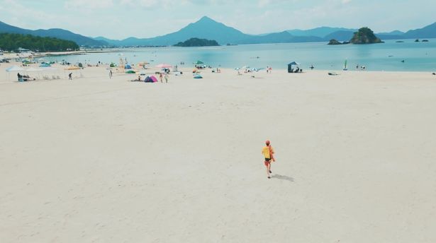舞台となるのは、国際環境認証制度「ブルーフラッグ」をアジアで初めて取得した福井県、若狭和田ビーチ