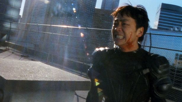 過剰な暴力描写はブラックユーモアとしても笑いすら誘う(『殺し屋１ ４K』)