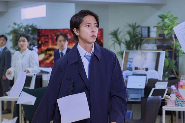 映画『正直不動産』は5月15日(金)より公開