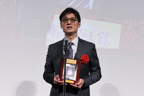 第1回の大賞は『国宝』に！ 李監督が喜びのスピーチ