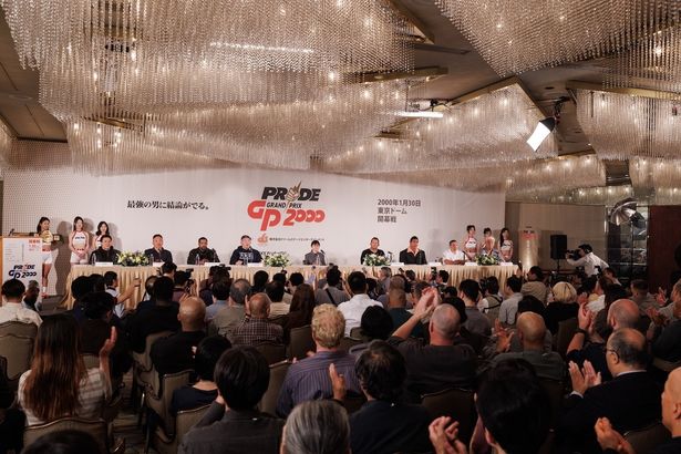 1990年代後半から総合格闘技界で名を馳せたマーク・ケアーの栄光と転落、そして再生が描かれる