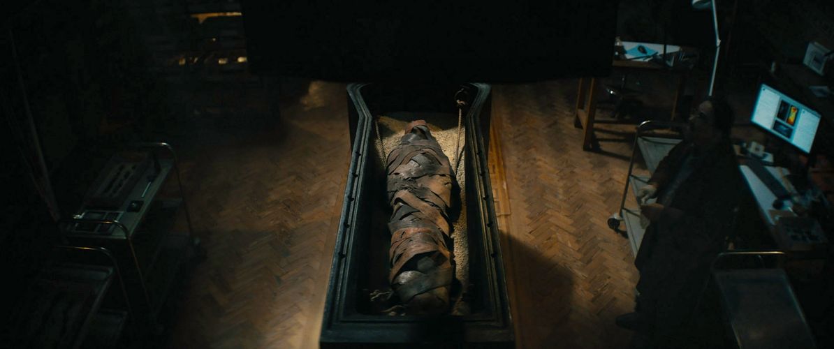 棺の中で発見された少女が覚醒し絶叫する！『THE MUMMY／ザ・マミー 棺の中の少女』怪現象を捉えた本編映像