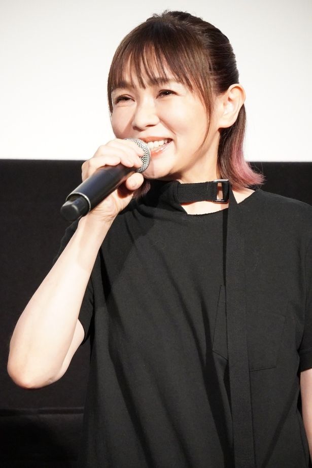 制作陣からの言葉に喜ぶ永井真理子