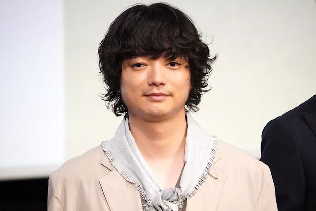 舞台挨拶に登壇した染谷将太