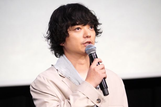 染谷将太が最新作『廃用身』の公開記念舞台挨拶に登場！