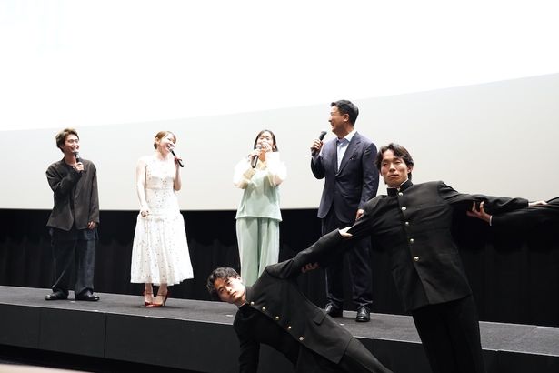 下津監督は2年前の撮影を楽しそうに振り返った