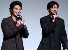 映画『TOKYO BURST-犯罪都市-』(5月29日公開)の公開直前イベントで笑顔を見せる水上恒司＆ユンホ(東方神起)