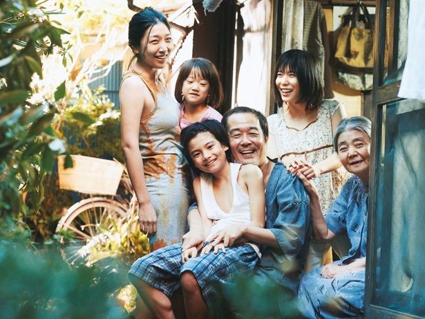 『万引き家族』でも子役のナチュラルな演技を引きだしている