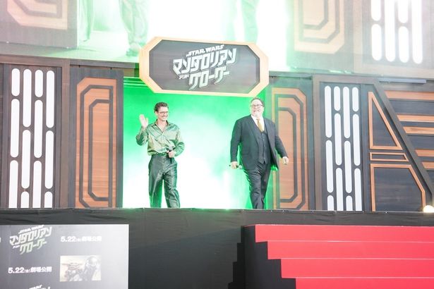 2人の再登場に会場のボルテージも急上昇