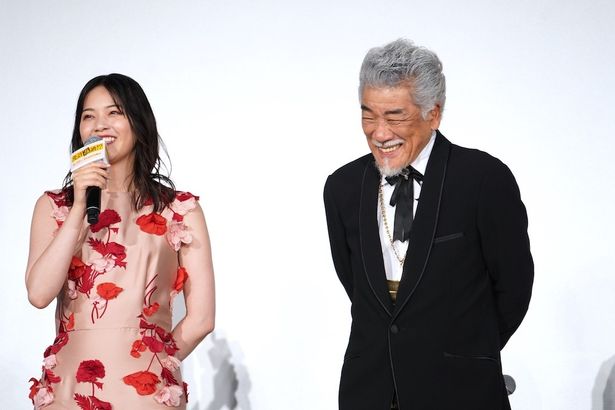 西野＆宇崎の微笑ましいやりとりも