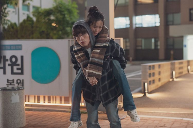 『サヨナラの引力』主人公たちの若き日を切り取った場面写真解禁！ク・ギョファン＆ムン・ガヨンらからのメッセージ動画も