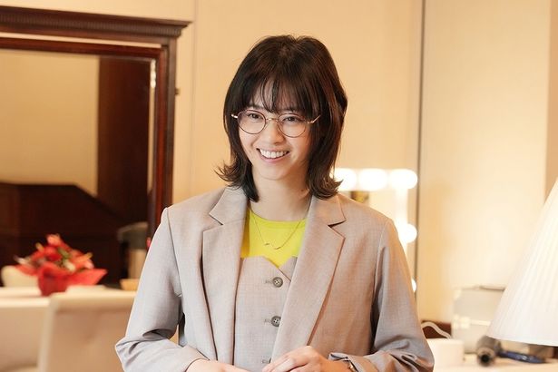 西野七瀬演じる南条のマネージャー、川奈舞