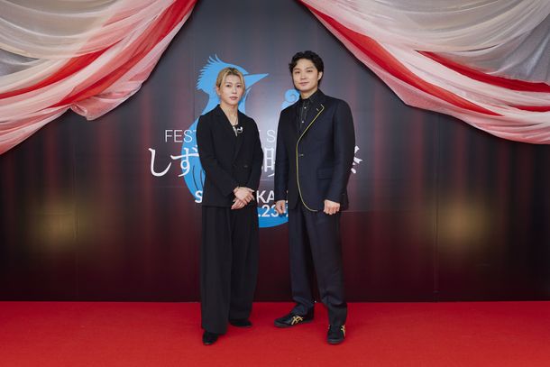 初共演の2人がお互いの印象を語る場面も