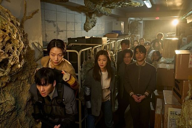 韓国で公開4日間にして200万人を動員し、大きな話題を呼んでいる『Colony』