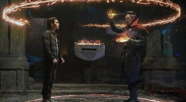ドクター・ストレンジに助けを求めるピーターだったが…(『スパイダーマン：ノー・ウェイ・ホーム』)