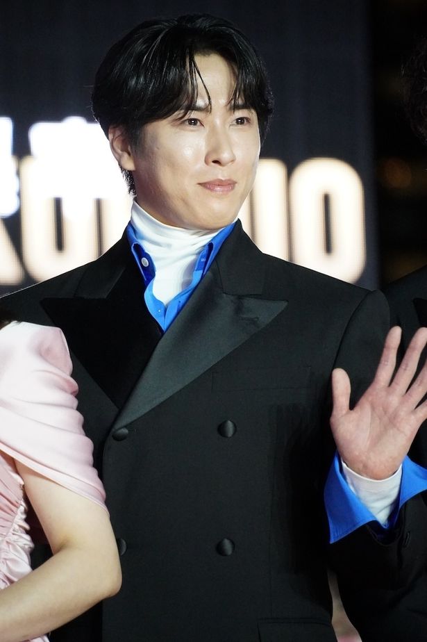 宮舘涼太、本木雅弘や黒沢監督からの賛辞に大感激