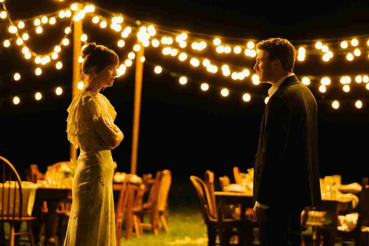 ダコタ・ジョンソン、クリス・エヴァンス、ペドロ・パスカルが大人の恋を語り合う！『マテリアリスト 結婚の条件』特別映像