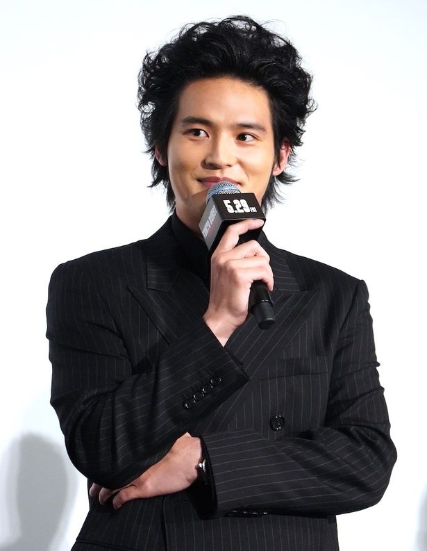 相葉四郎を演じた主演の水上恒司