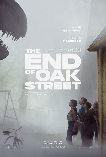 平和な街に恐竜が突如出現!?アン・ハサウェイ主演『オークストリートの異変』平凡な家族の奮闘を描く本予告&海外版本ポスター