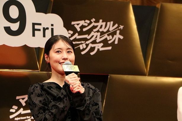 「全力疾走で走るというところがあって、こけました(笑)」と有村