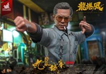 見よこの貫禄！ 『トワイライト・ウォリアーズ 決戦！九龍城砦』のフィギュアをチェック(「【ムービー・マスターピース】『トワイライト・ウォリアーズ 決戦！九龍城砦』1/6スケールフィギュア 龍捲風」)
