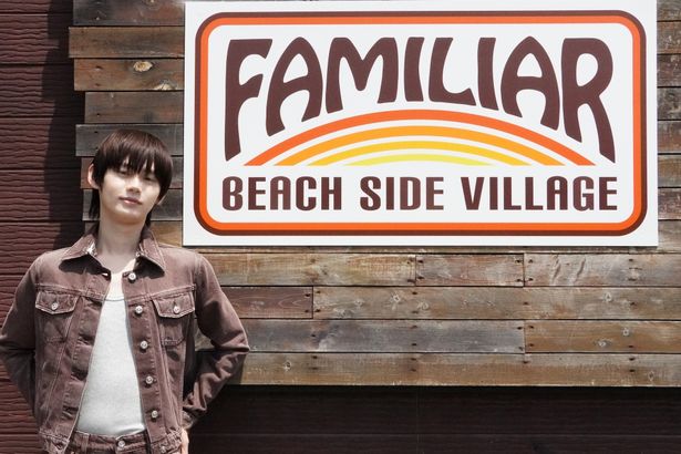 カフェ・バー「FAMILIAR -BEACHSIDE VILLAGE-」でインタビューを敢行