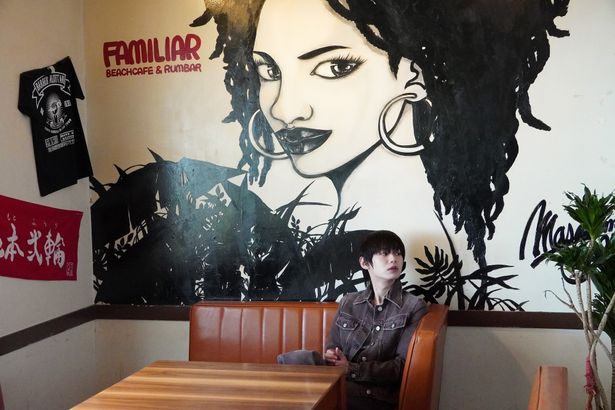 撮影終わりにも、「FAMILIAR -BEACHSIDE VILLAGE-」で共演者たちと楽しい時間を過ごしたという