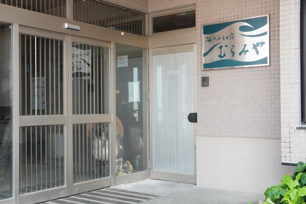 キャスト陣が宿泊していたホテルも海のすぐそばだ