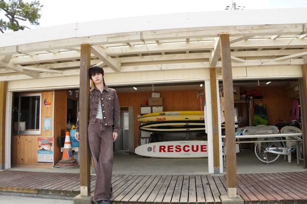 ロケ地となった救護所。実際のライフセーバーたちから「たくさんのことを教えていただいた」と感謝