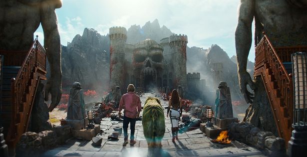 『バンブルビー』のトラヴィス・ナイトが監督を務めた(『マスターズ・オブ・ユニバース』)