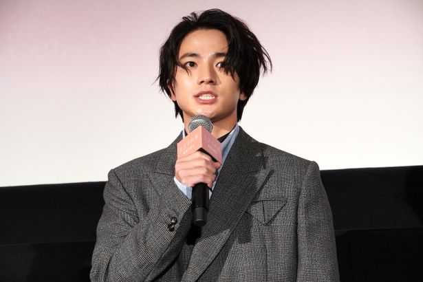 『モブ子の恋』公開記念舞台挨拶の様子