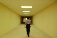 北米で話題沸騰の『Backrooms』、すでに続編の脚本家探しが始まってる!?