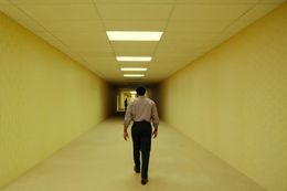 北米で話題沸騰の『Backrooms』、すでに続編の脚本家探しが始まってる!?