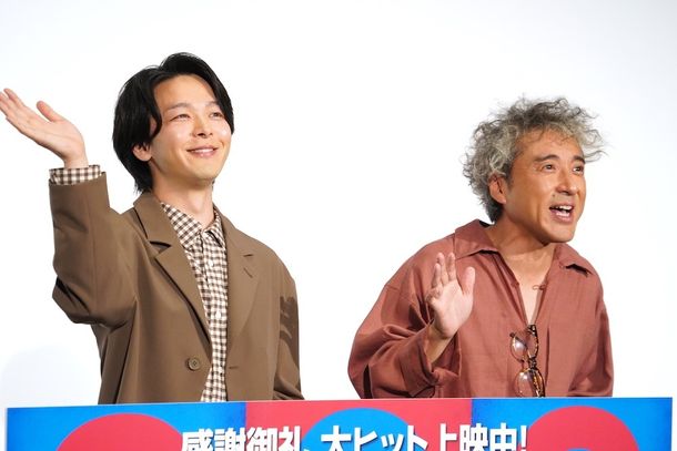 映画『君のクイズ』 (公開中)の公開後“特別御礼” 舞台挨拶は中村倫也＆ムロツヨシによる30分のフリートーク！
