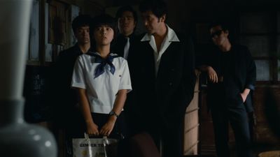 『セーラー服と機関銃』4K版場面写真