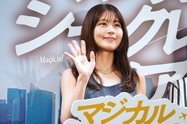 女性監督ともたくさん作品を撮りたいと語る場面も