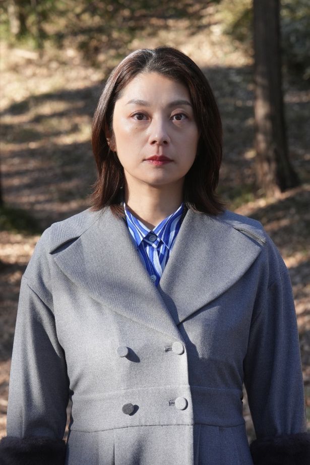 垣内役の小池栄子