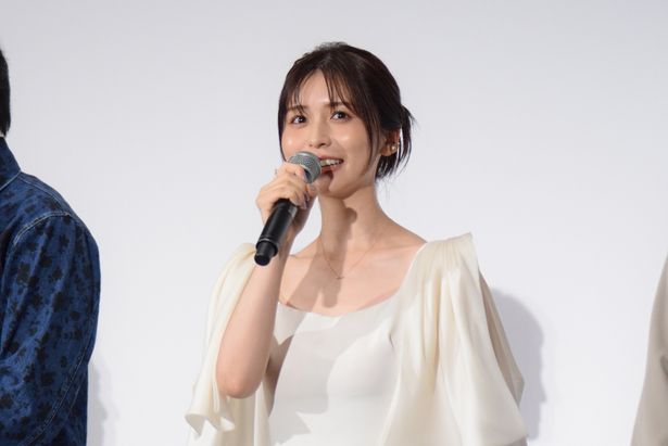 【写真を見る】麗司の相手役となる南風美里役を演じた長濱ねる
