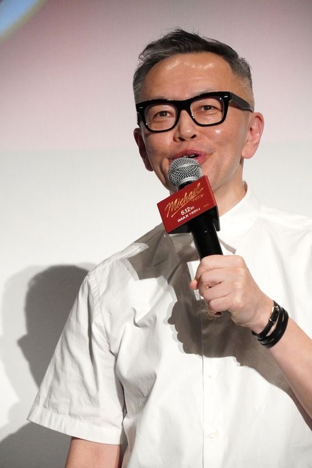 音楽評論家で本作の字幕監修を務めた高橋芳朗