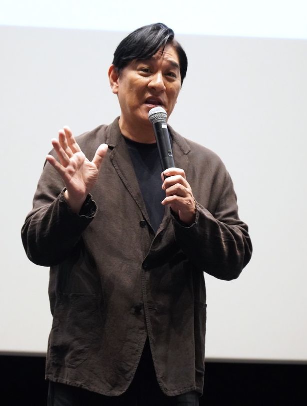 こういう人たちが観るんだと会場を見渡し納得！？